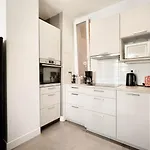 Apartamento 2 Climatisées Au Carré D Or à 5 Min Des Plages Et De La Promenade Des Dans Un Environnement Calme Niza