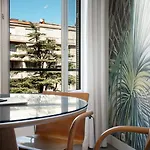2 Climatisées Au Carré D Or à 5 Min Des Plages Et De La Promenade Des Dans Un Environnement Calme Niza