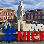 2 Climatisées Au Carré D Or à 5 Min Des Plages Et De La Promenade Des Dans Un Environnement Calme * Niza