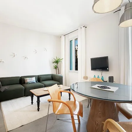 Apartamento 2 Climatisées Au Carré D Or à 5 Min Des Plages Et De La Promenade Des Dans Un Environnement Calme *