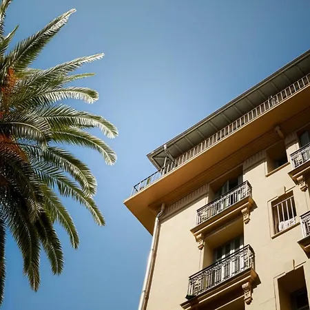 Apartamento 2 Climatisées Au Carré D Or à 5 Min Des Plages Et De La Promenade Des Dans Un Environnement Calme